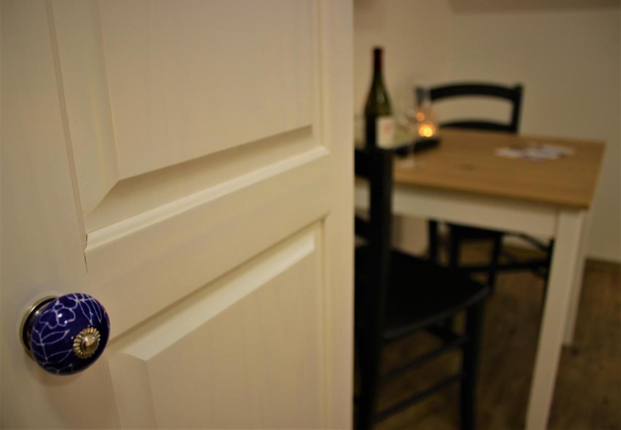 Penzion A Restaurace U Reky Ledec nad Sazavou Ngoại thất bức ảnh